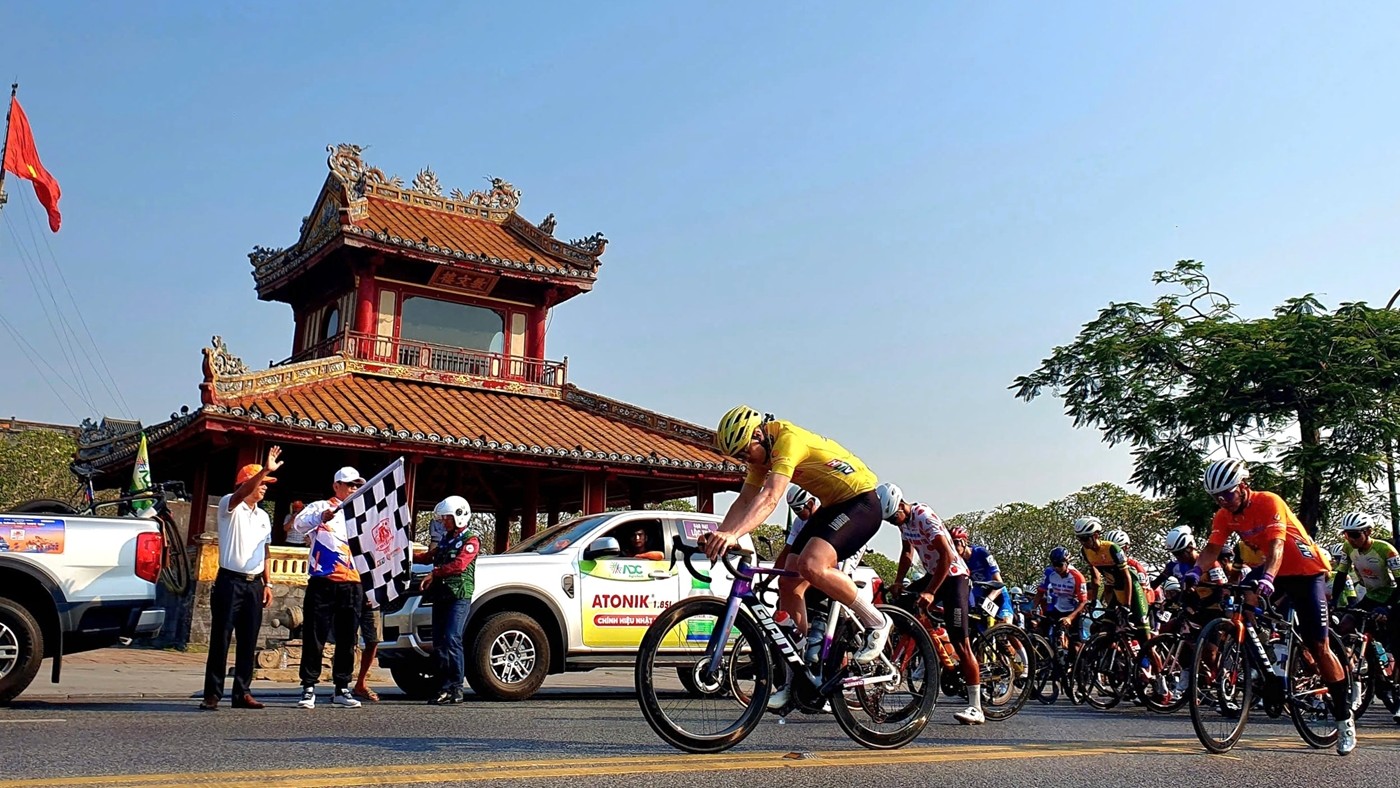 Stage 10 “Hue City - Danang City” Who Will be King of the Mountains