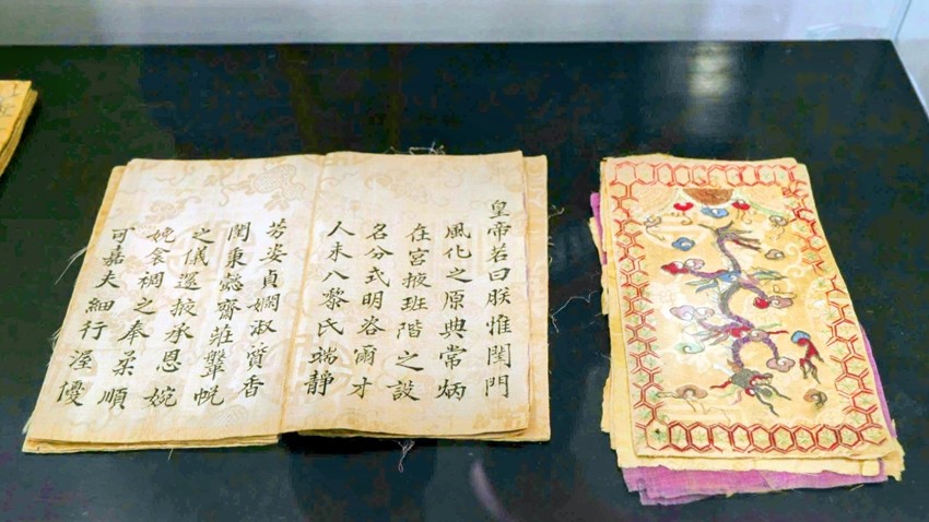 34 Nguyen Dynasty Ancient Manuscripts Are Unveiled to the Public