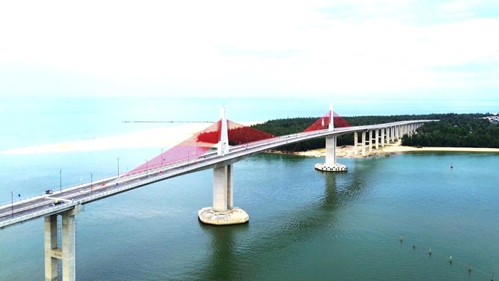 Thuan An Sea-Gate Overpass Is Now Open to Traffic