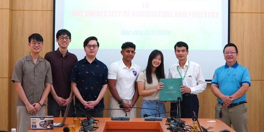 Hue University of Agriculture and Forestry a holds meeting and working session with Hearts for Hue Foundation