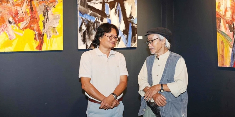 The Painter Tran Van Mang and layers of color