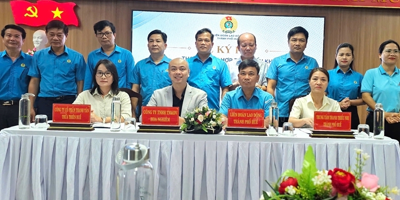 Signing of multiple welfare programs for union members and workers