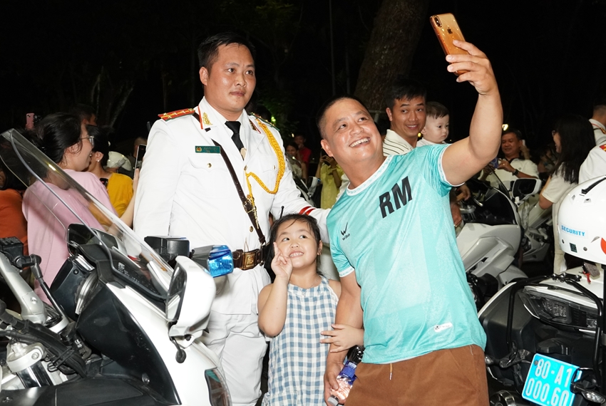 Escort Motorcycle Unit and Mobile Police Cavalry impress crowds on city streets