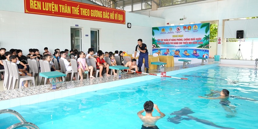 Equipping children with skills to prevent drowning during the summer