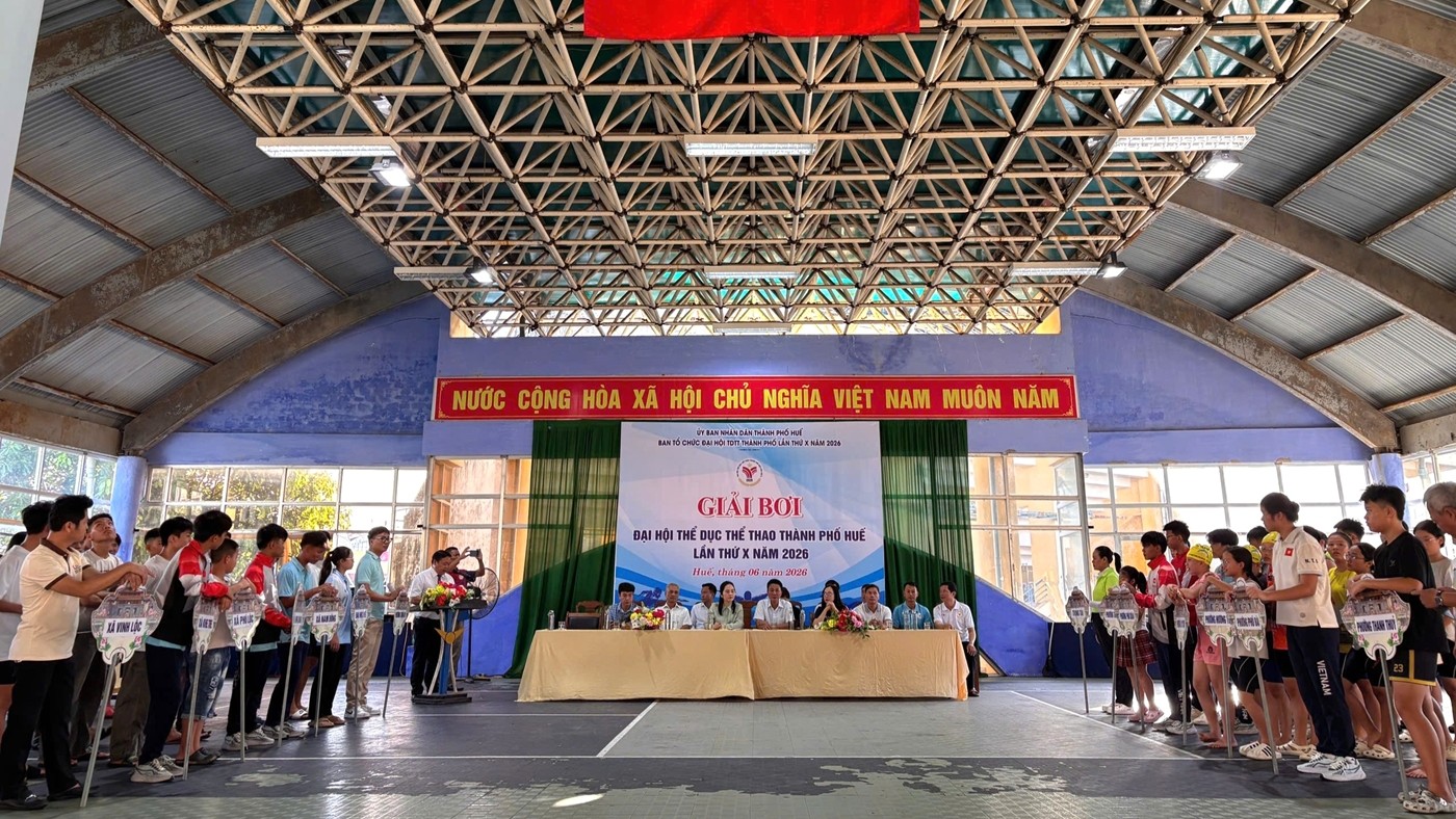 Nearly 100 Excellent Swimmers Compete in the Swimming Tournament at Hue City Sports Game