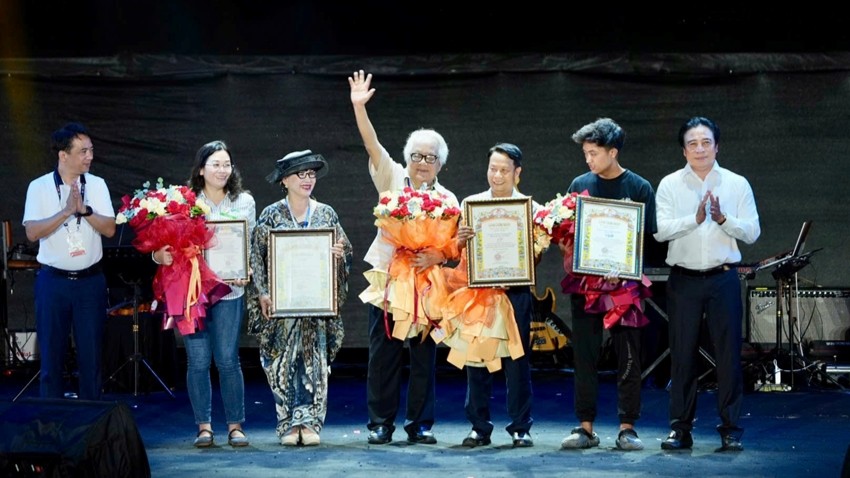 25 Years of Remembering Trinh Cong Son and a Reunion by the Perfume River