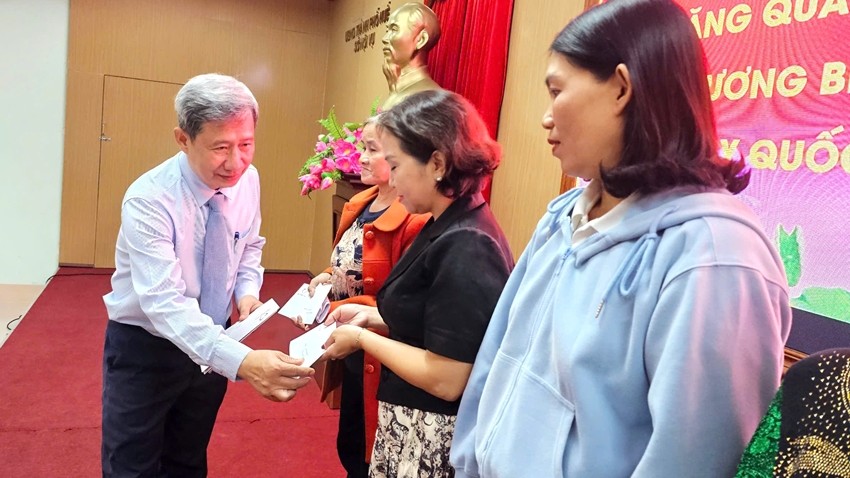 Over 24,000 People with Meritorious Service in Hue to Receive Gifts in Celebration of July 27