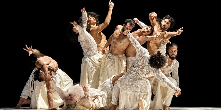 A spectacular evening of performances by French and South Korean artists
