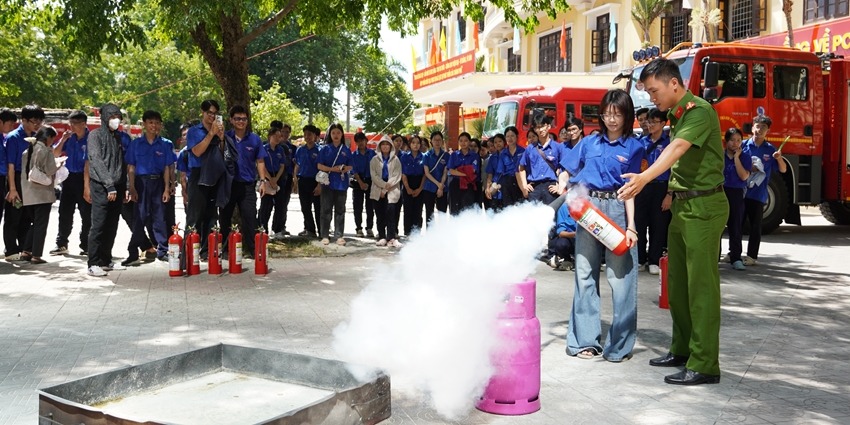 Hue launches Community Education Center for Fire Prevention, Firefighting and Rescue Operations