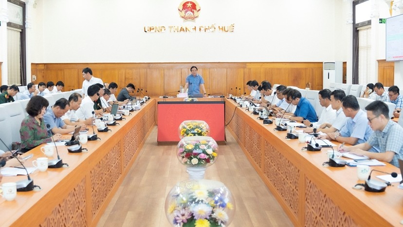 Concentrate public investment resources to create momentum for double-digit growth