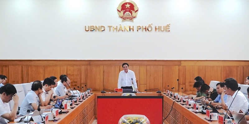 GRDP estimated to grow by 9 - 9 5 , laying foundation for Hue s double-digit growth