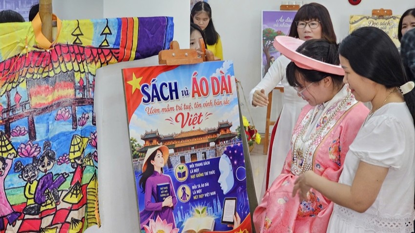 Books Meet Ao Dai at an Exhibition in Hue