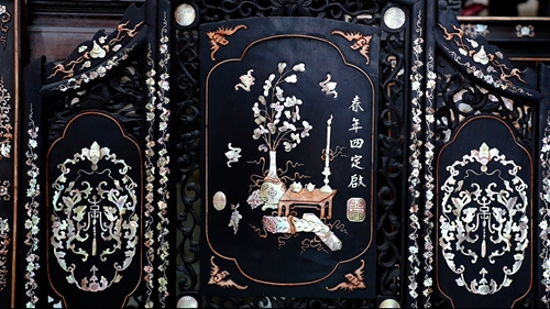Preserving the art of mother-of-pearl inlay