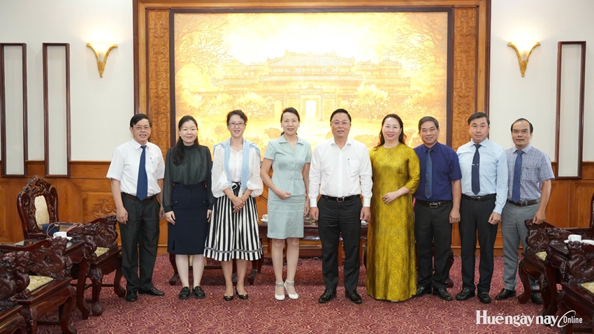 Hue City Seeks to Expand Practical Cooperation with Localities in China