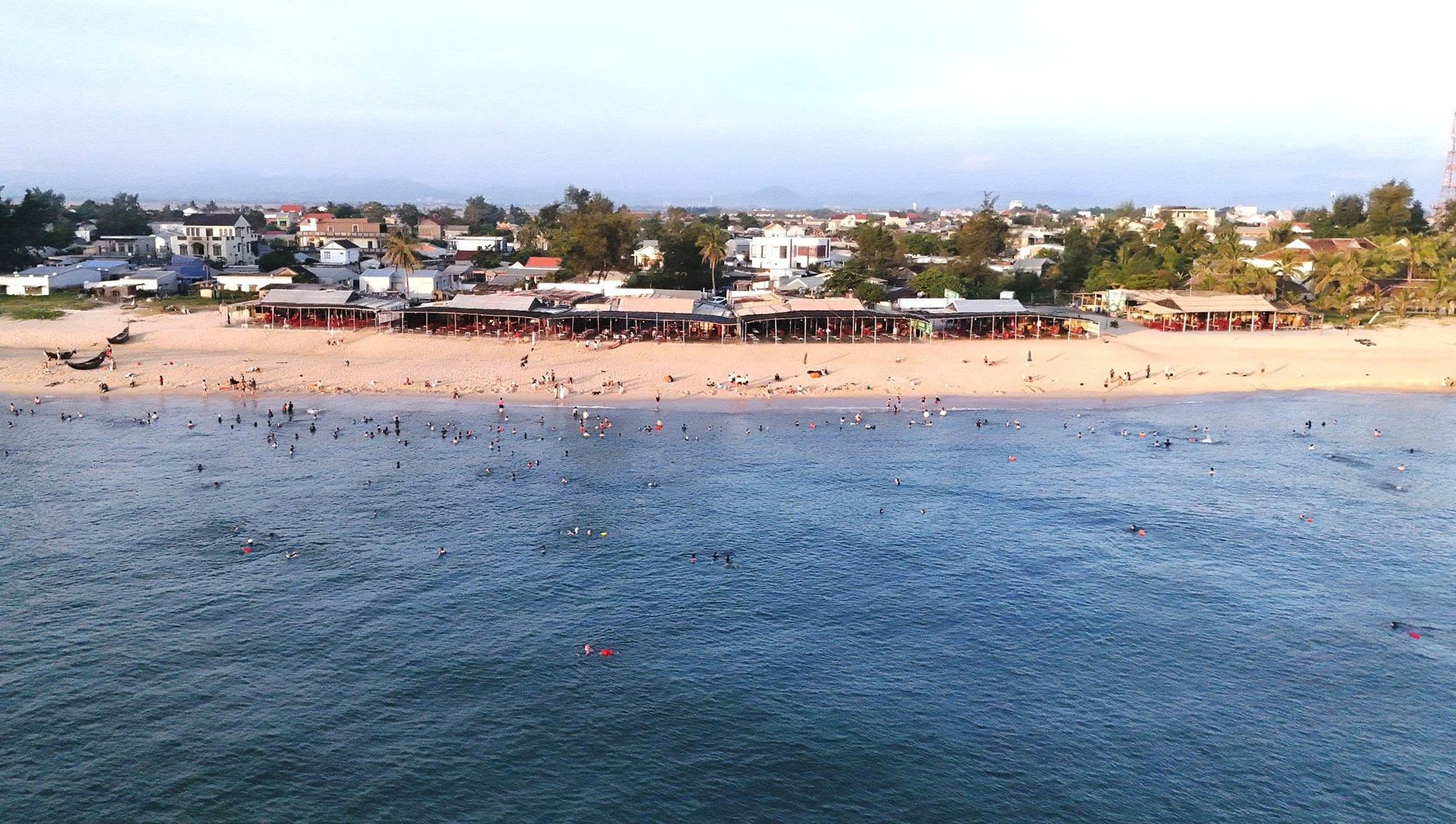 Morning life at Thuan An beach