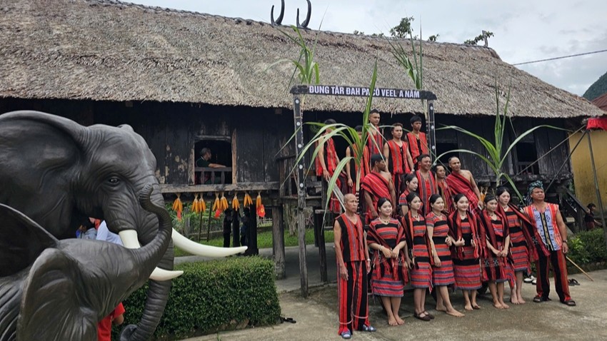 Pa Co People Celebrate Festival at Moong Communal House