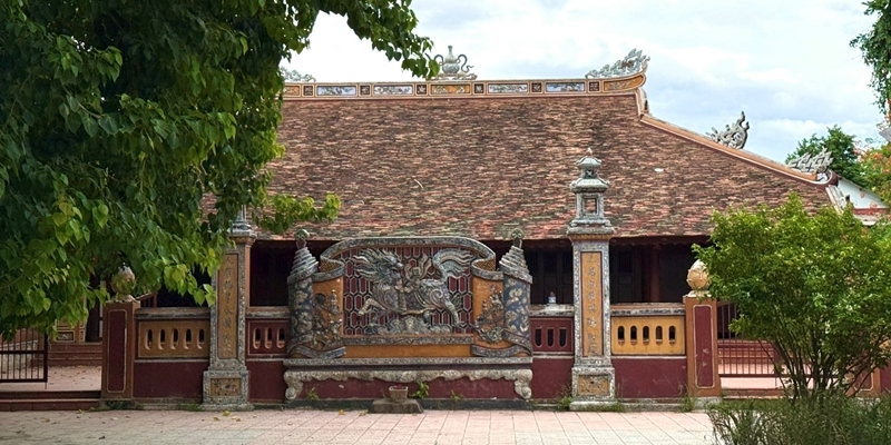 Village culture in the city