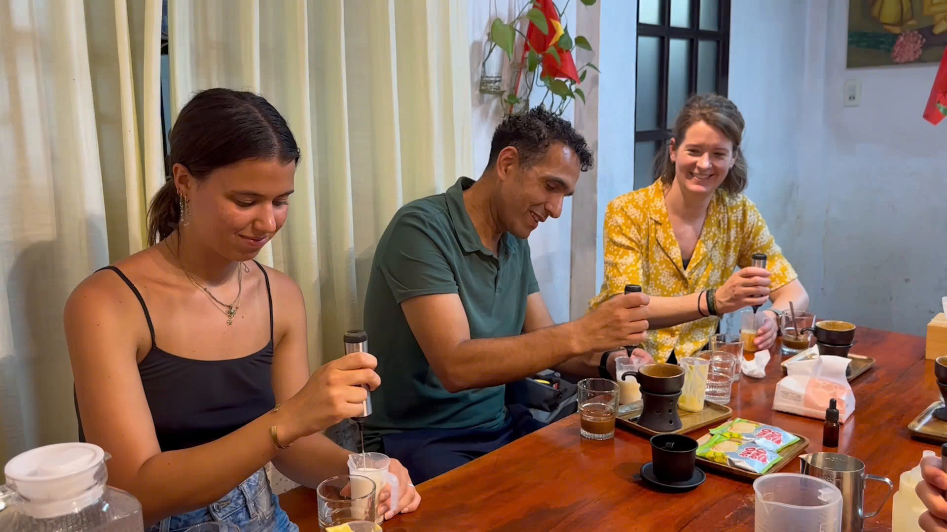 Foreign visitors brew Vietnamese coffee