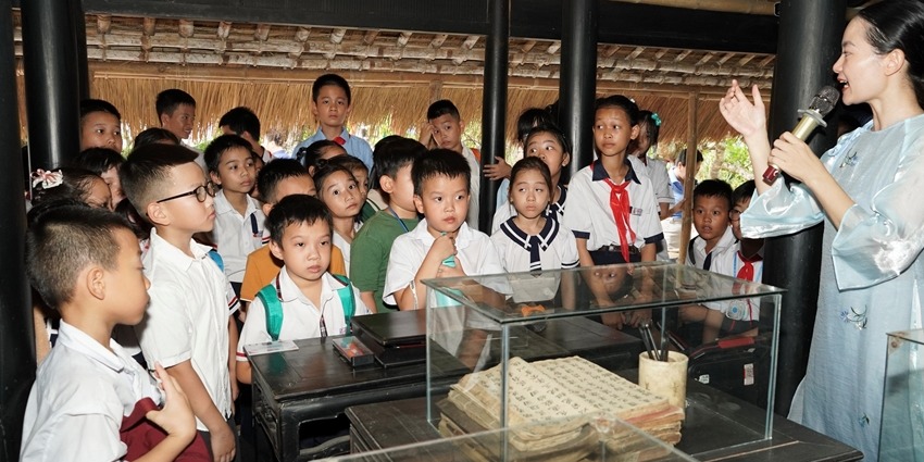 Following Uncle Ho’s footsteps to nurture love for the homeland