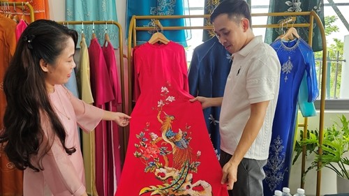 The Art of Hand-Painted Ao-dai