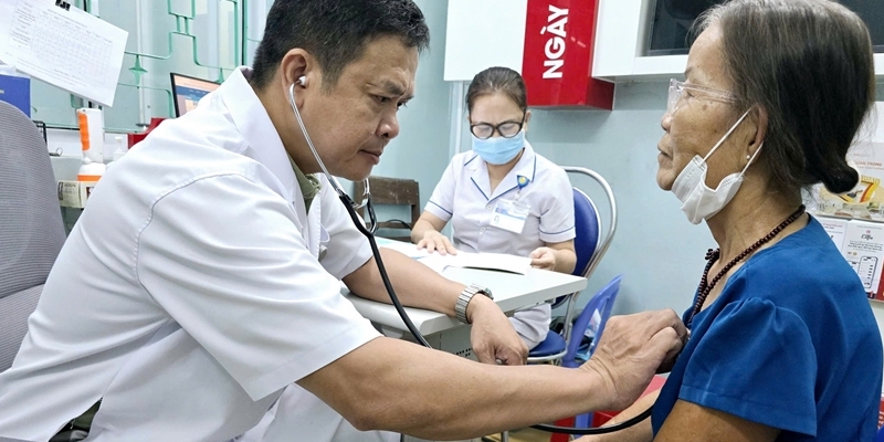 Discussing solutions to address climate change and non-communicable diseases
