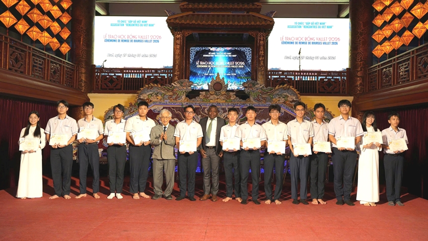 215 Vallet Scholarships Awarded to Students
