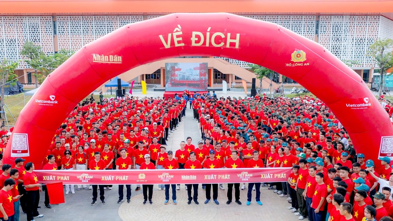 Over 19,000 Hue Residents Join the ‘Together With Vietnam, Moving Forward’ Event