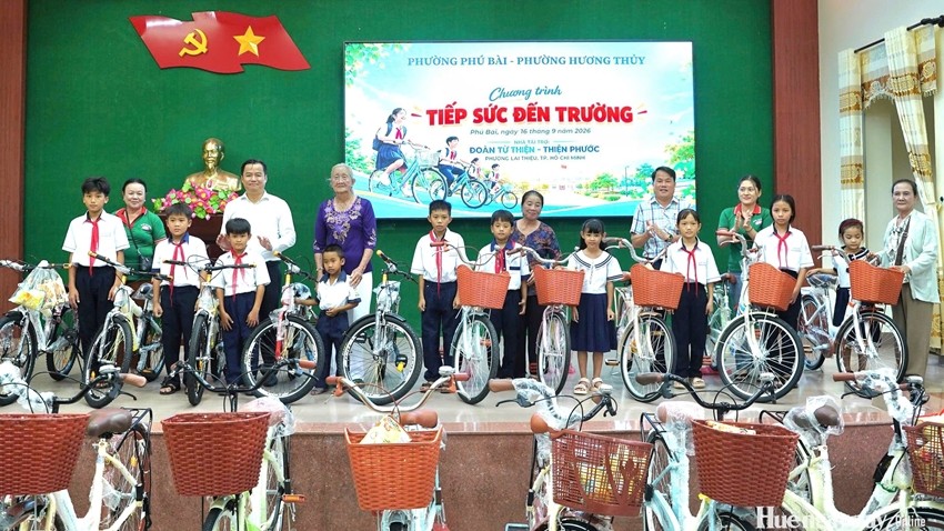 50 Bicycles Presented to Disadvantaged Students