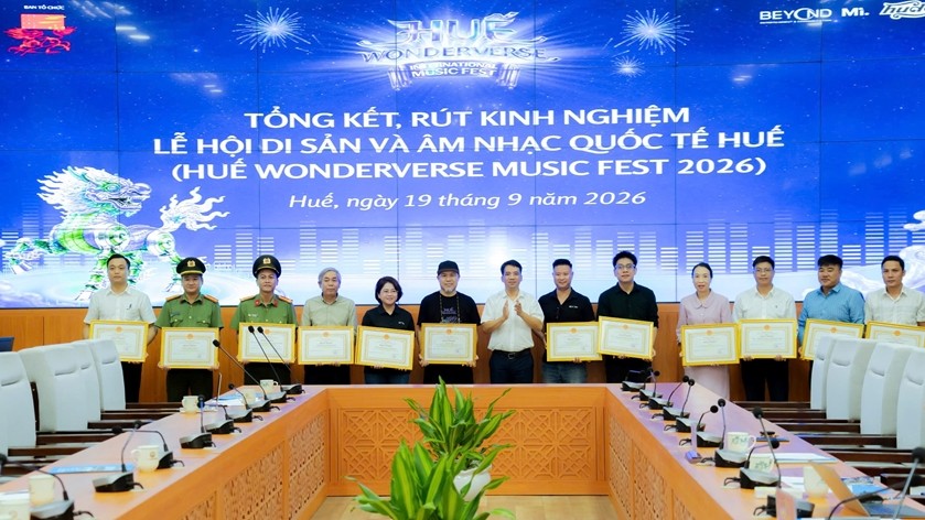 Over 300,000 People Attend Hue Heritage and International Music Festival