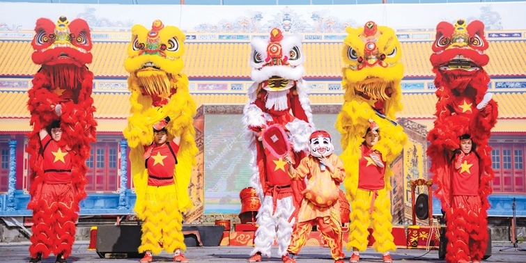 Festive drums of Mid-Autumn