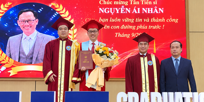 University of Economics awards degrees to 630 new doctoral, master’s, and bachelor’s graduates