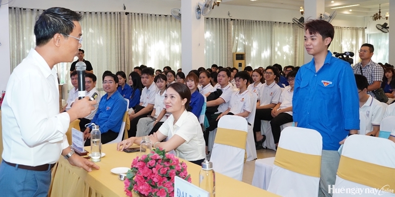 More than 200 students equipped with AI application skills