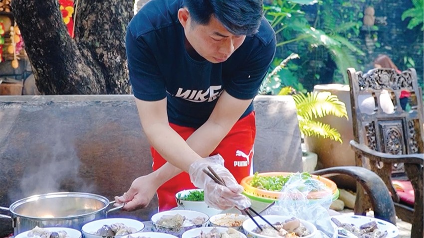 Hue Cuisine Through the Eyes of International Visitors
