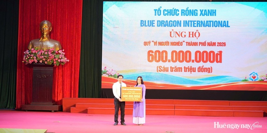 ‘For the Poor’ campaign launched, over VND 17 billion pledged and contributed