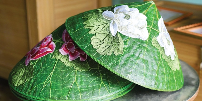 Preserving the conical hat-making craft of Doc So