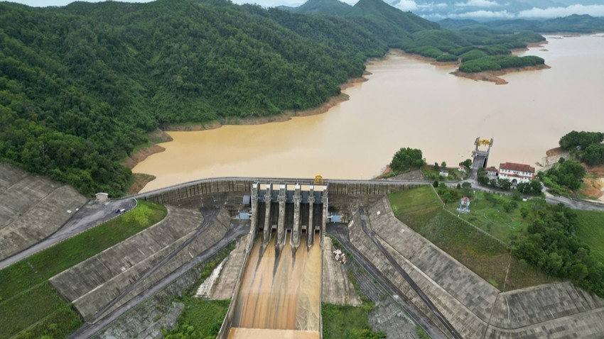 Over VND 445 Billion Allocated to Upgrade and Ensure Operation for Ta Trach Reservoir