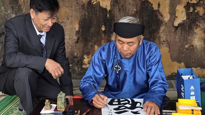 The First Vietnam Calligraphy Festival to Take Place in Hue from October 22