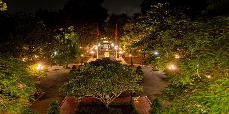Lighting up love for Quoc Hoc - Hue
