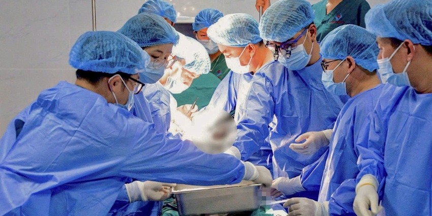 Hue Central Hospital sets new record for kidney preservation during cross-country transport