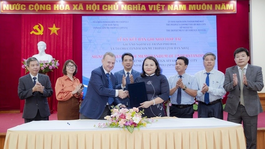 Hue City Signs Memorandum of Understanding with Fundación Metrópoli Spain