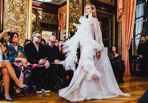 Tuần lễ thời trang qua góc nhìn của tín đồ gốc Á hình ảnh 2 tuan le thoi trang qua goc nhin cua tin do goc a hinh anh 2