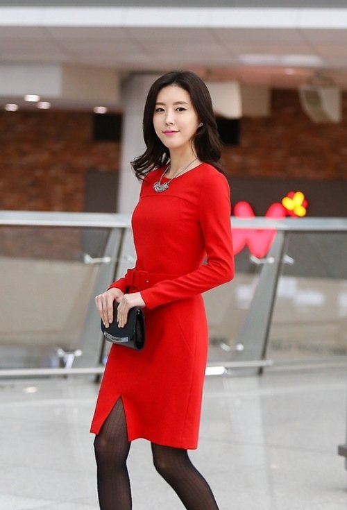 4 bước giúp nữ công sở chọn đầm chuẩn xác hình ảnh 1 4 buoc giup nu cong so chon dam chuan xac hinh anh 1