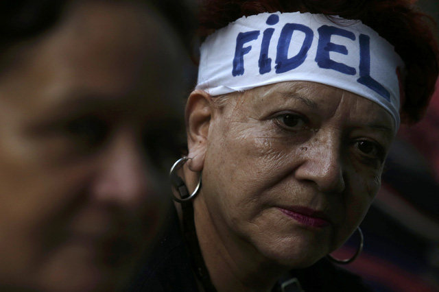 Đối với nhiều thế hệ người dân Cuba, lãnh tụ Fidel Castro đã trở thành một người thân trong gia đình, là bức tượng đài trường tồn không thể thay thế và là hiện thân của đất nước Cuba anh hùng.