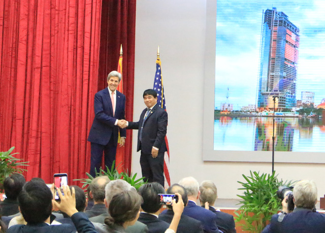 Ngoại trưởng John Kerry phát biểu tại Đại học Sư phạm Kỹ thuật TP.HCM (Ảnh: Lê Phương)