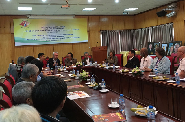 Các cựu chiến binh Việt Nam và Mỹ tham dự cuộc tọa đàm (Ảnh: An Bình)