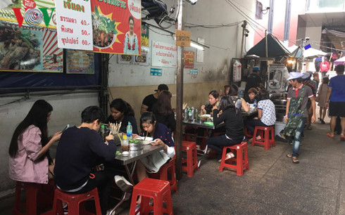 bangkok đối mặt với vỉa hè trắng thức ăn đường phố hình 2 bangkok doi mat voi via he trang thuc an duong pho hinh 2