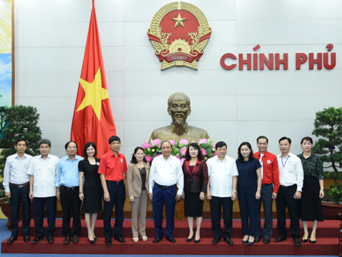 thu tuong lam viec voi hoi chu thap do viet nam hinh 2