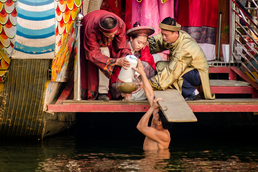 Getting alluvial from the Huong River