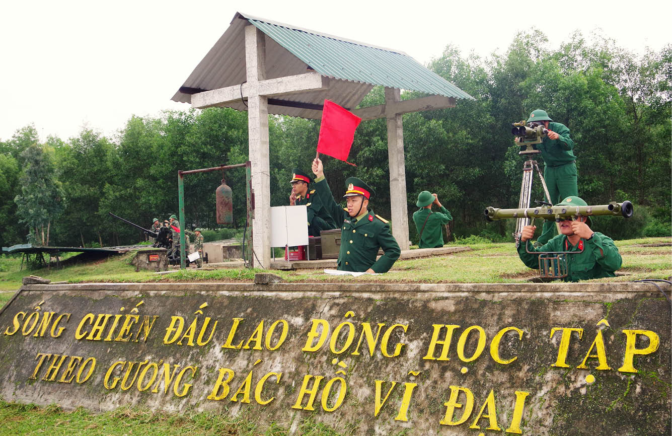 Đại đội Phòng không 594, Phòng Tham mưu, Bộ CHQS tỉnh thực hành chỉ huy đánh địch đột nhập đường không