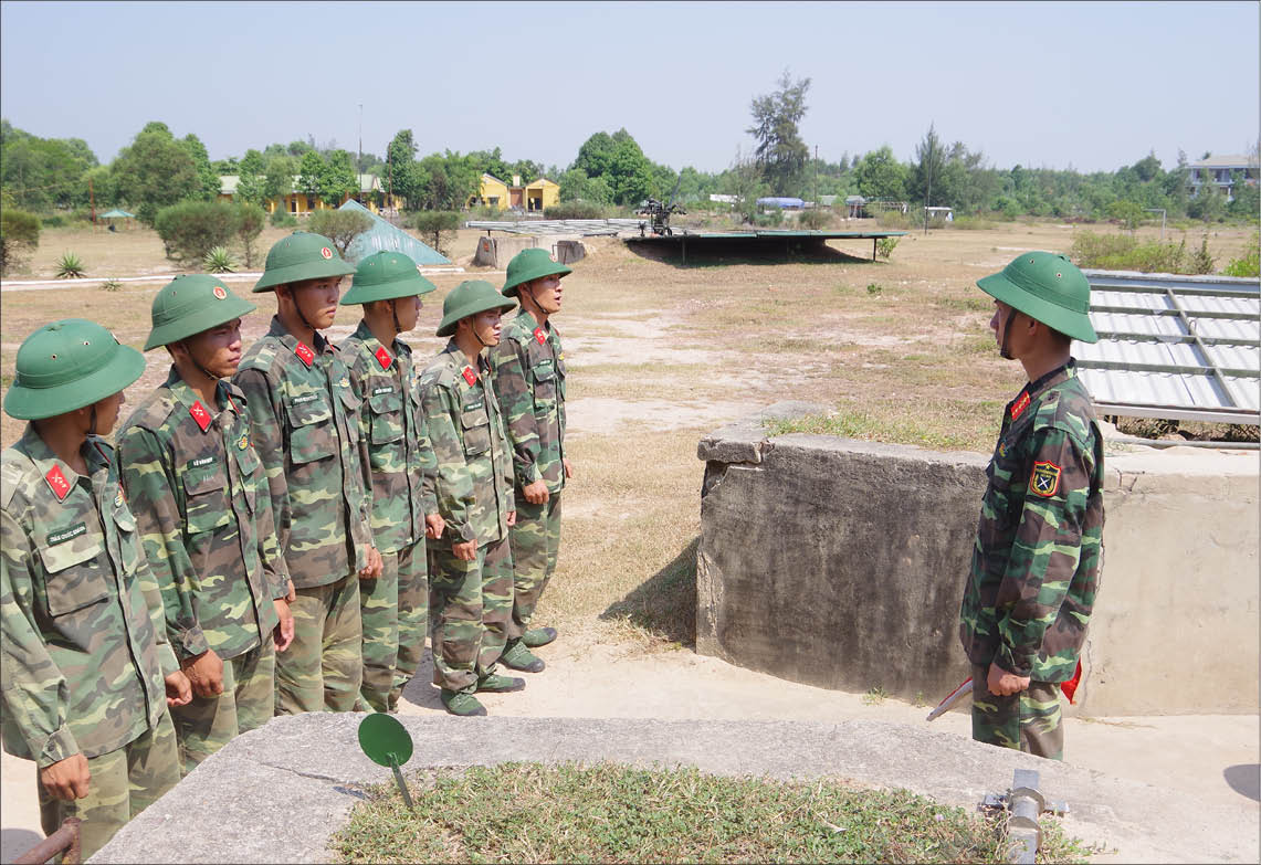 Khẩu đội hạ lệnh cấp 1 sẵn sàng chiến đấu